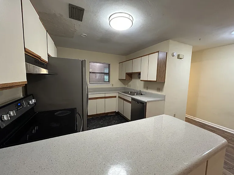 512 McKeithan St #3 — Photo 10