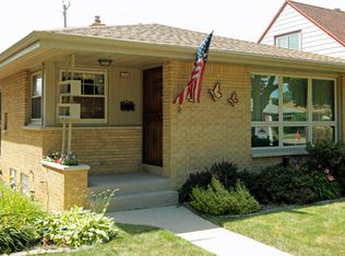 4917 N 67th St, Milwaukee, WI 53218