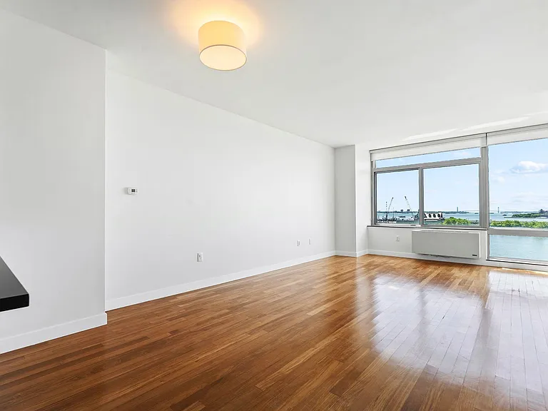 25 Hudson St #805 — Photo 7