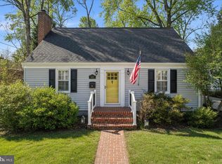 2406 S Dinwiddie St, Arlington, VA