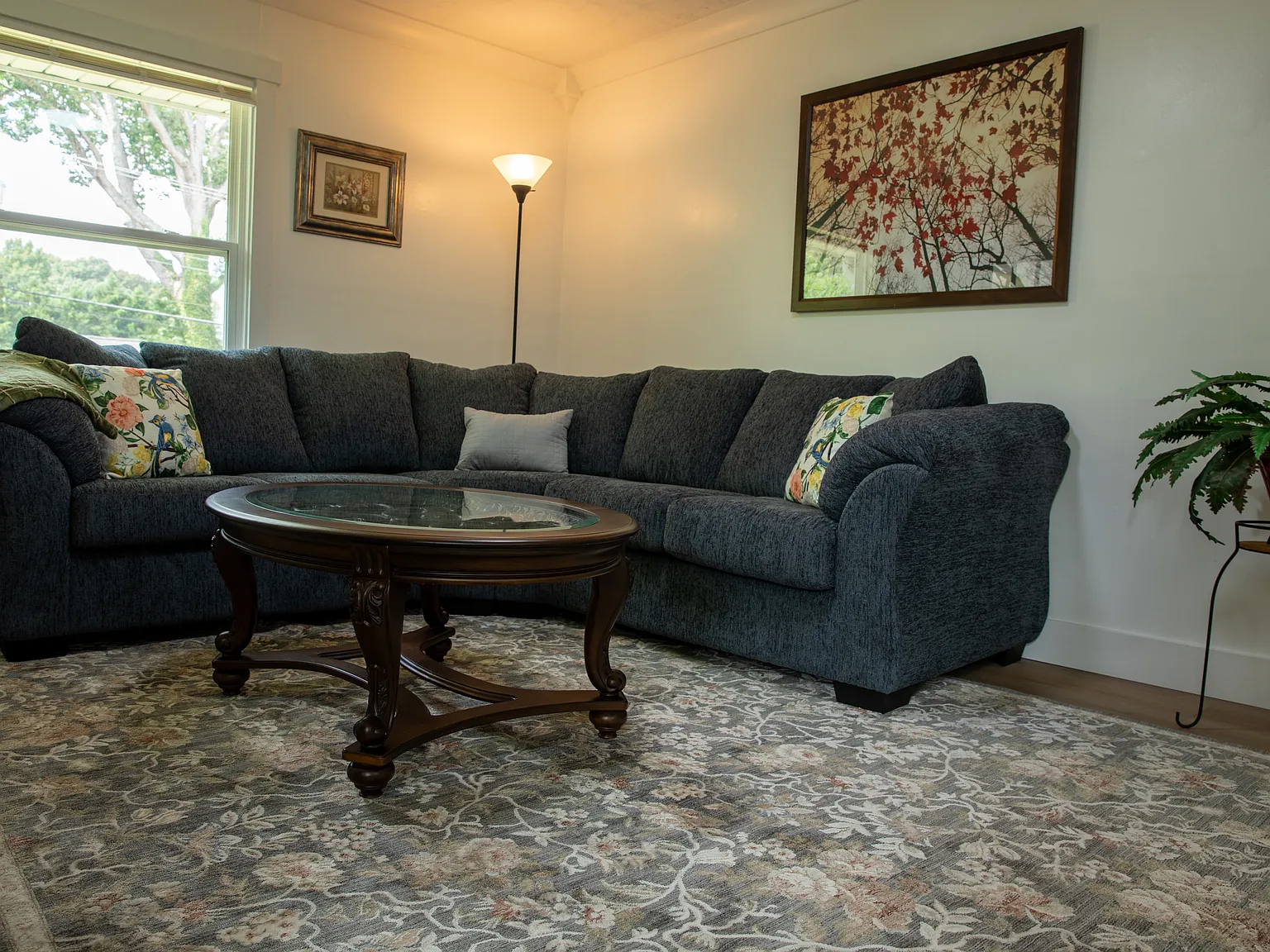 S Westview Dr, Winston Salem — Photo 2