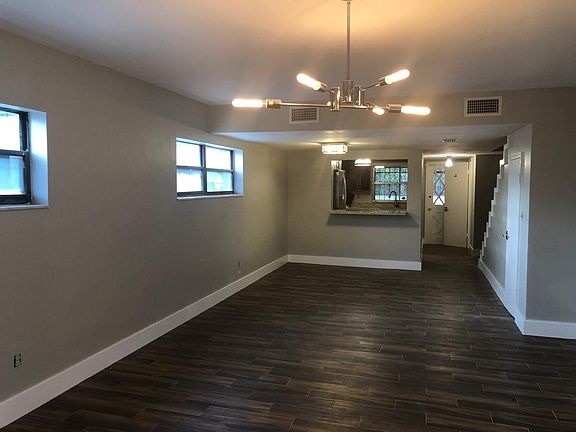 2nd image of 1551 NE 105th St
