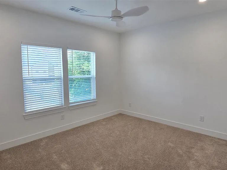 1475 Ferguson Way #A — Photo 15
