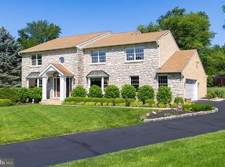 4102 Colony Dr, Hatboro, PA 19040