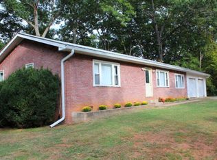 770 Dowdle Mountain Rd, Franklin, NC 28734