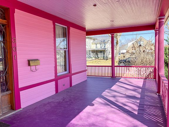 3rd image of 301 S Genesee St