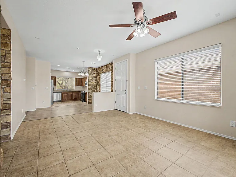 1676 W Morse Dr — Photo 10