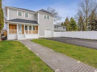 886 Grinnell St, Fall River, MA 02721