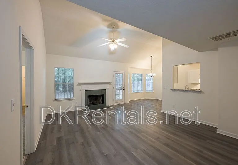 5689 Isleworth Way — Photo 6