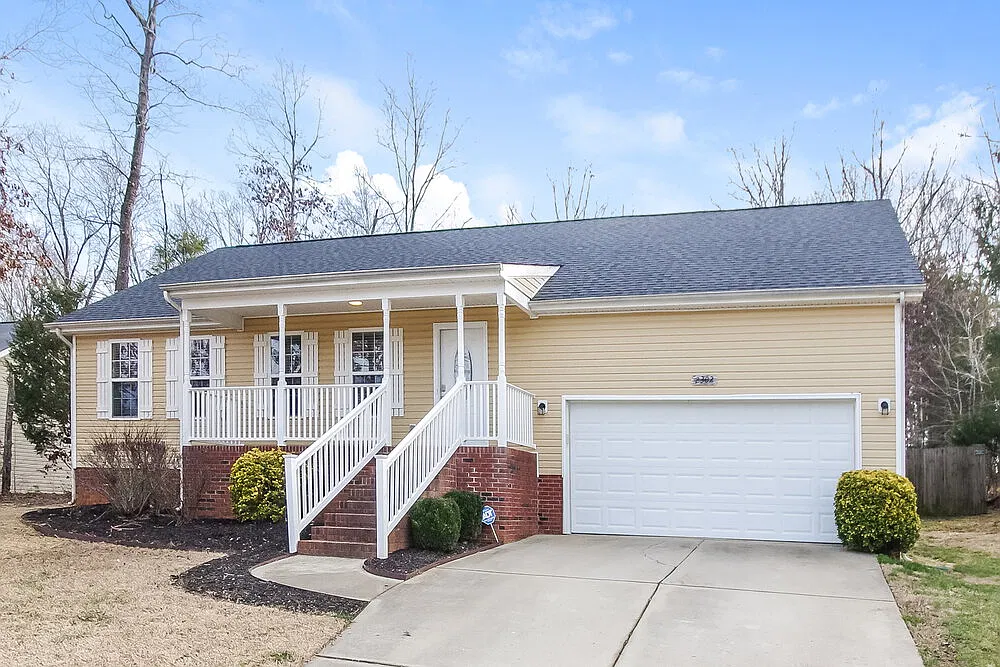 3 bed, 2.0 bath, 1660 sqft, $2,910 — Photo 3