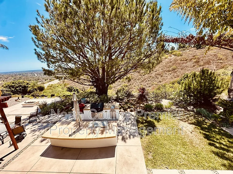 7067 Llama St — Photo 6