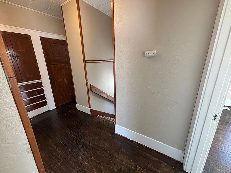 1410 Wilson Ave — Photo 8