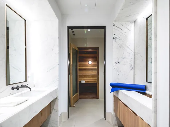 1 Columbus Place image 21 of 30