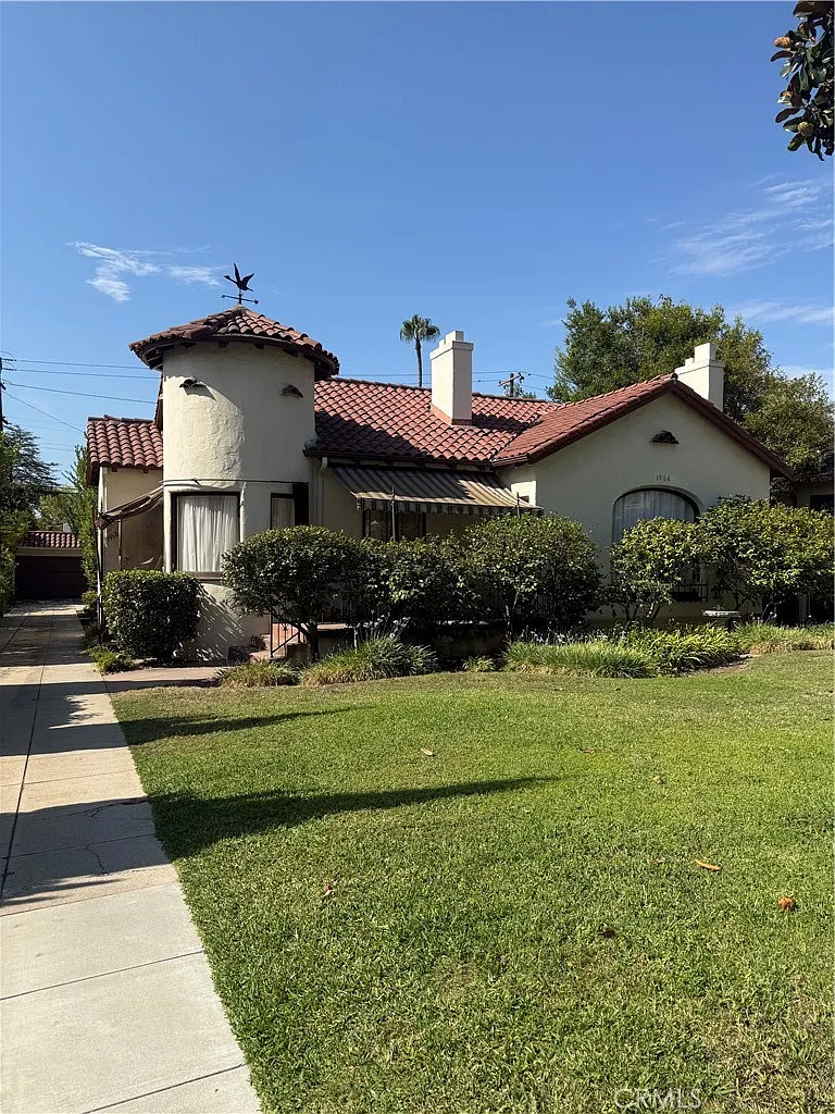 2 bed, 1238 sqft, $3,700 — Photo 1