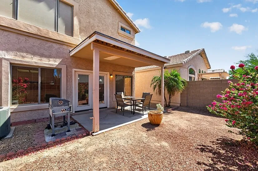 Spacious Home in Gated Mesa Community — Photo 3