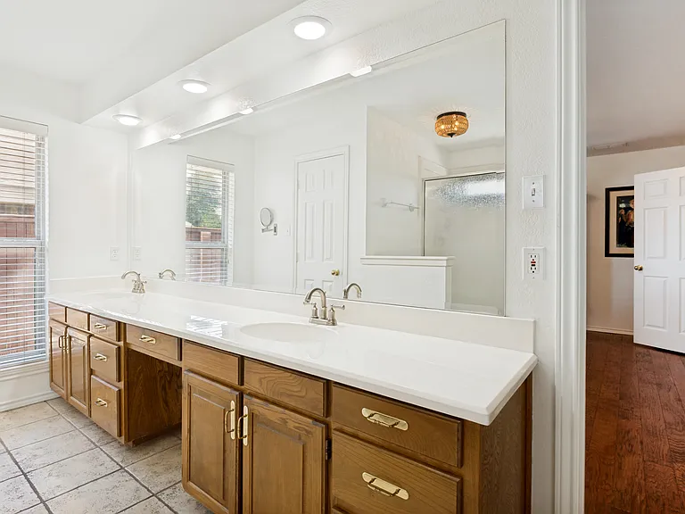 1005 De Pauw Dr — Photo 16