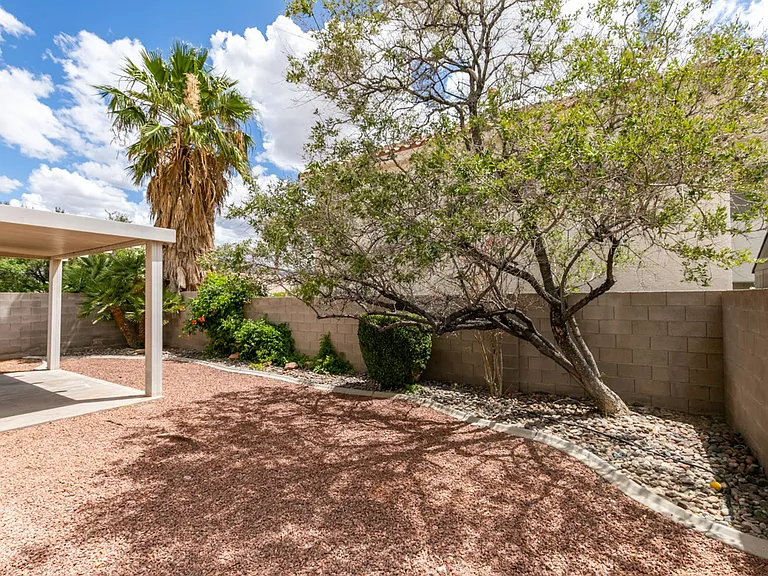 7804 Amulet St — Photo 37
