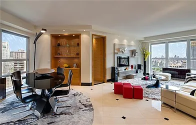 Sold by Macklowe Investment Properties