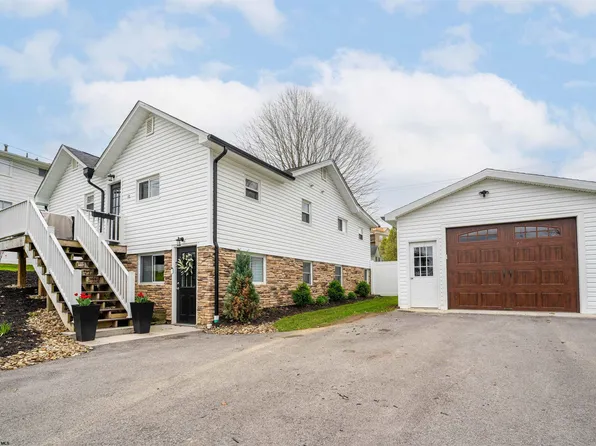 10 Salthouse Ln, Morgantown, WV 26505