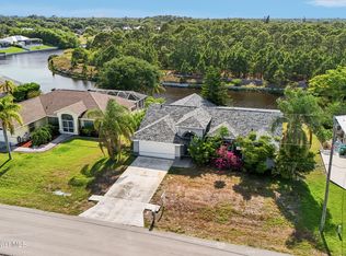169 Day Dr, Sebastian, FL 32958