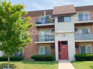 2404 Marquette Rd APT 18, Peru, IL 61354