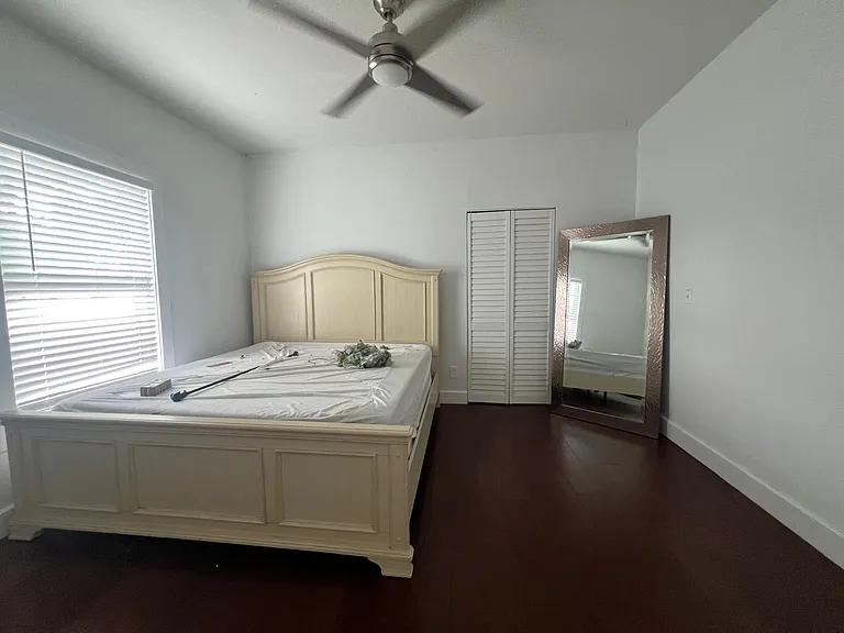 3302 N Lincoln Ave — Photo 10