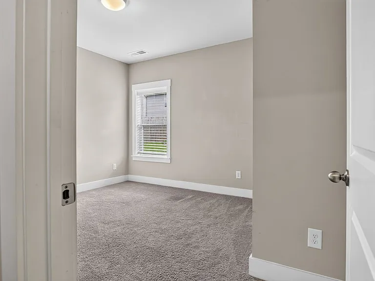 4787 Wellesley Dr — Photo 16