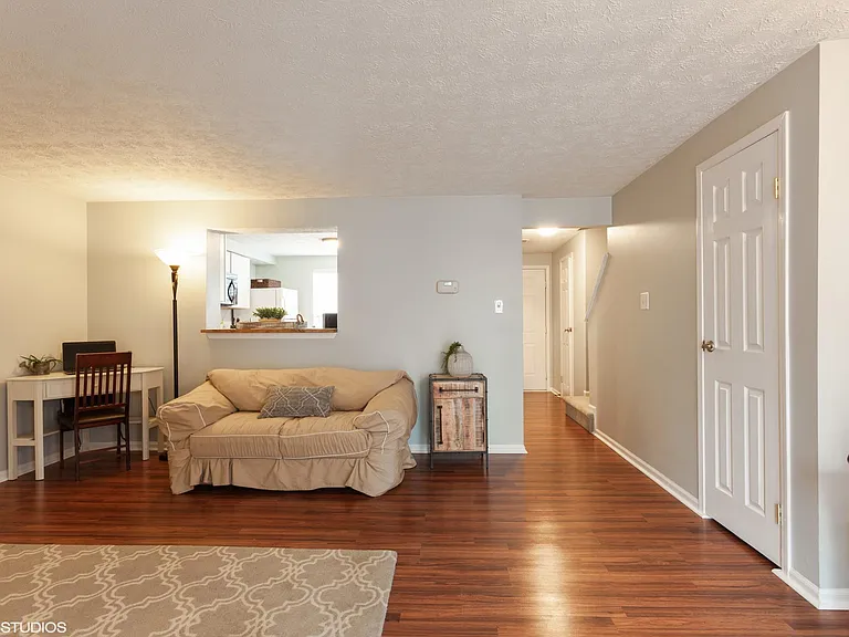 9504 Quarry Bridge Ct — Photo 3