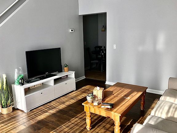 Bright & airy living room