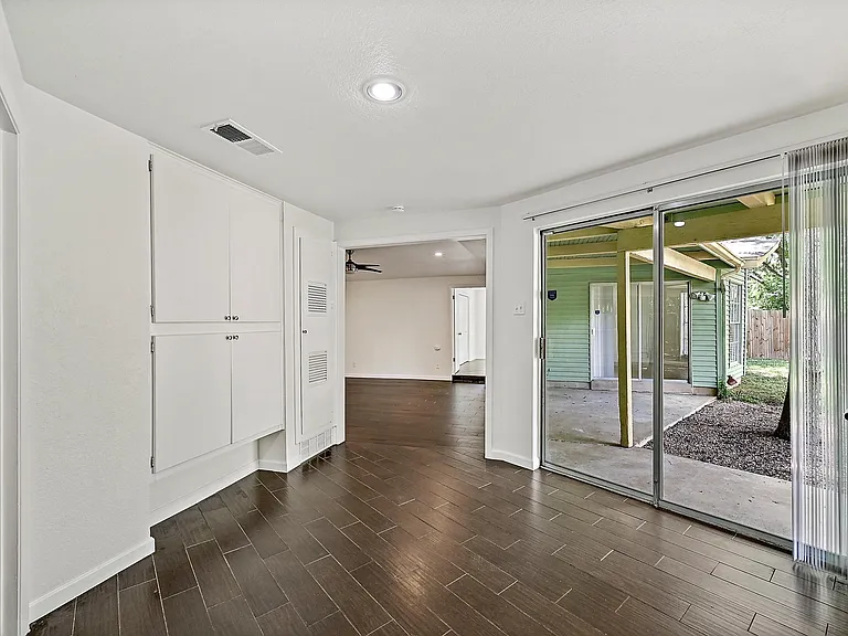 1702 Colony Creek Dr — Photo 12