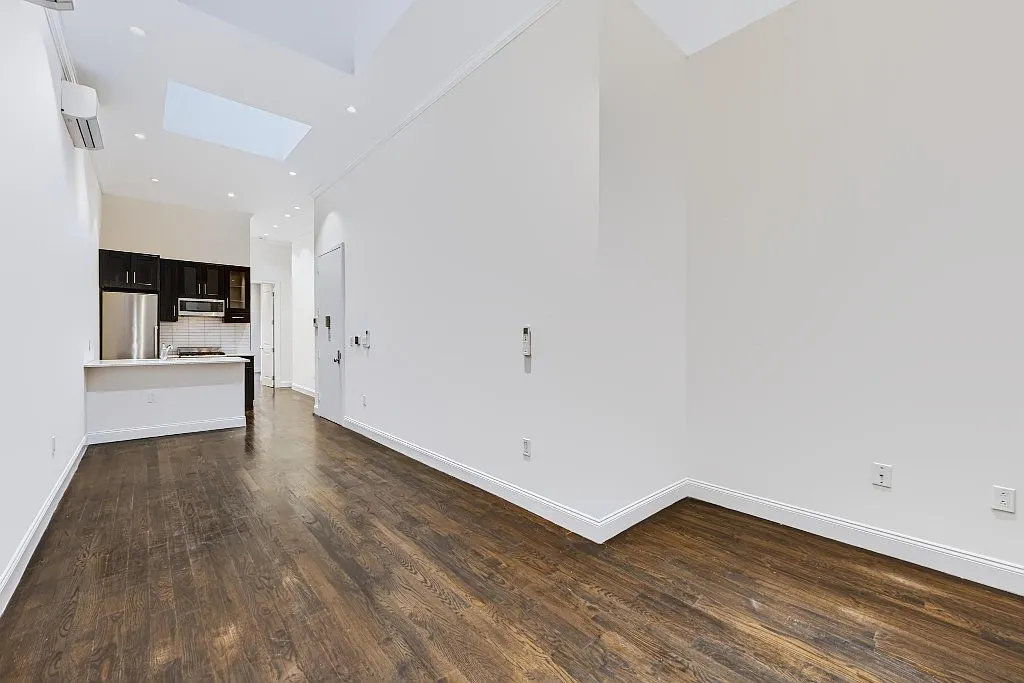 106 Bedford Avenue — Photo 4