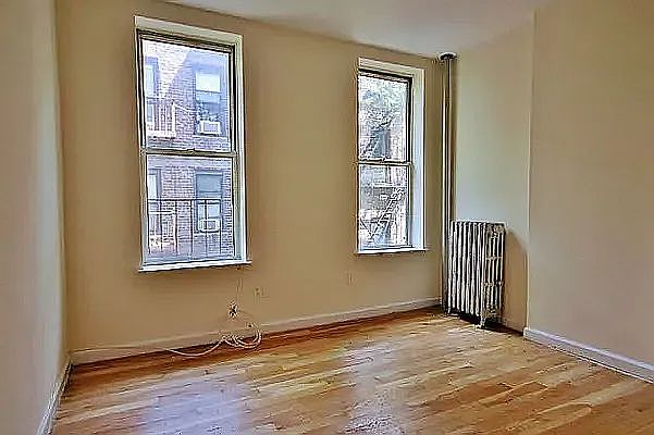 1st image of 431 E 9th St APT 11