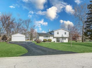 900 W Hillside St, Palatine, IL 60067