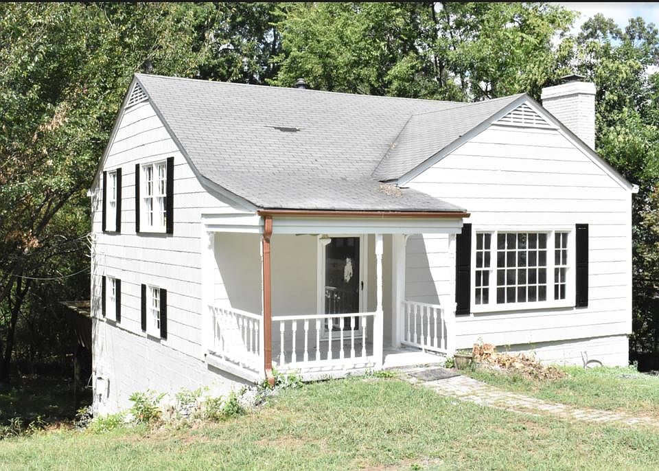 2nd image of 2108 5th St S