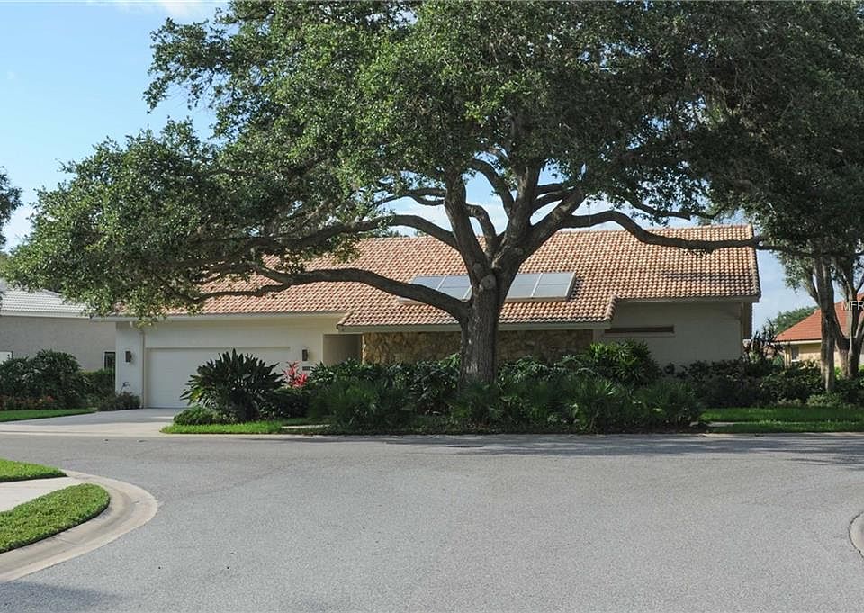 1st image of 8347 Cypress Hollow Dr