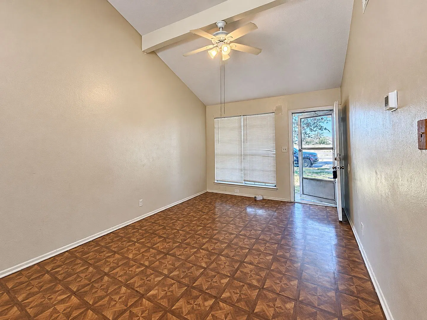 3-Bedroom Home in Northeast San Antonio Near Shopping and Parks — Photo 2