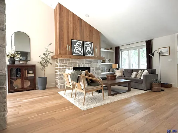 2100 Heritage Pines Ct, Lincoln, NE 68506