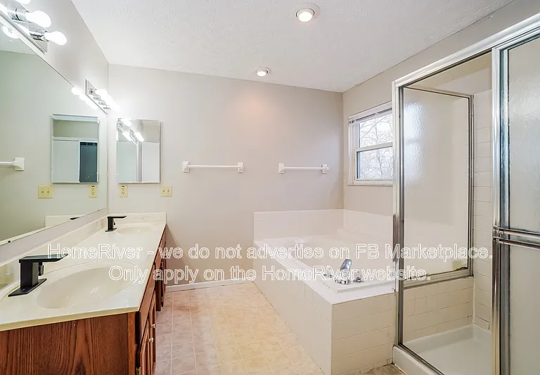 3560 Woody Way — Photo 12