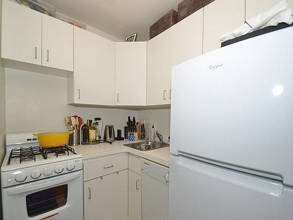 5th image of 160 W 16th St APT 4G