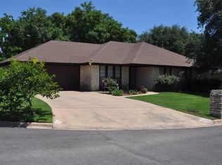 2308 Cherrywood Dr, Taylor, TX 76574