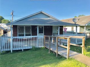 2114 Adams Ave, Saint Albans, WV 25177