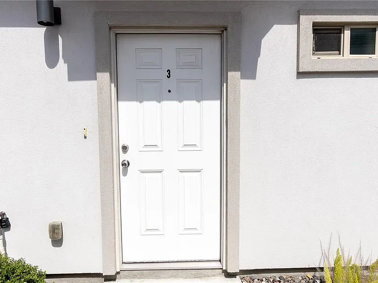 5808 Sandpiper Ave — Photo 2