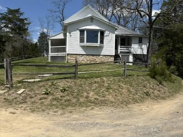 306 Tonys Hollow Ln, Stephens City, VA 22655