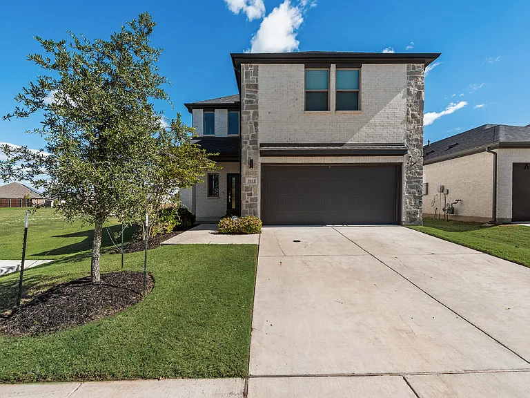 5011 Emerald Hill Dr — Photo 3
