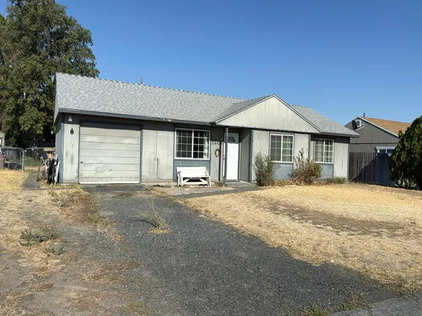 1204 Arnold Dr, Moses Lake, WA 98837