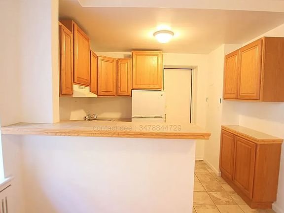 4th image of 858 W End Ave APT 1B