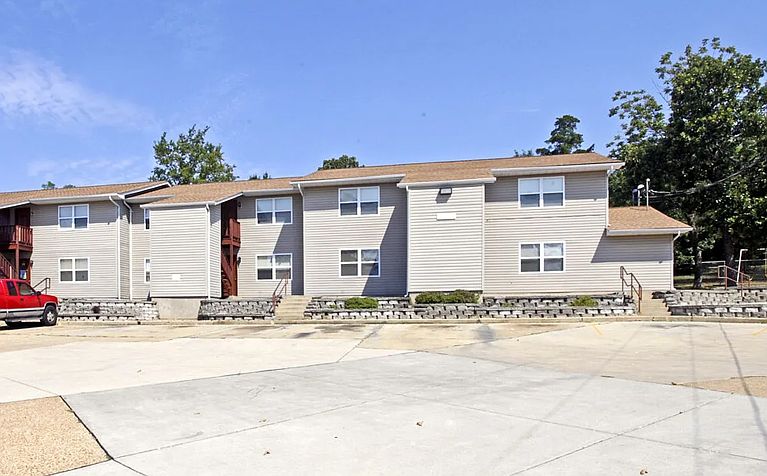 1st image of 1040 Plaza Ct N #12