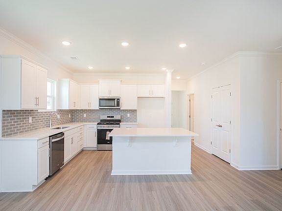 5th image of 320 Brook Ave Lot 79