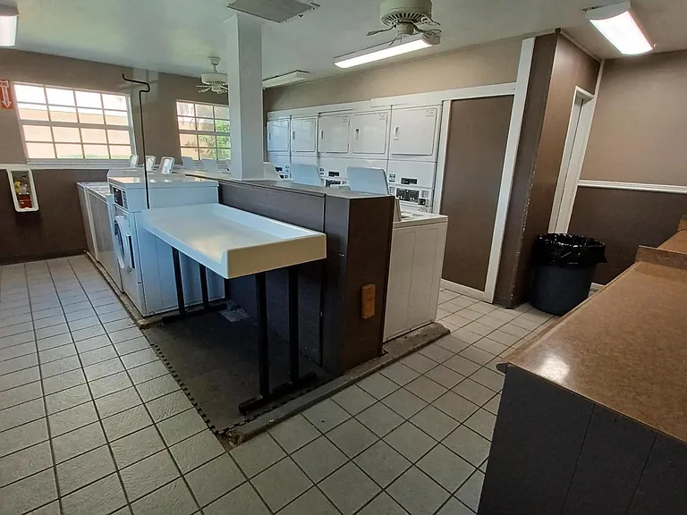280 Ulster Ln — Photo 24