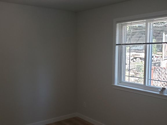 4th image of 9424 37th Ave S Unit B